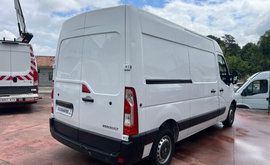 RENAULT Master